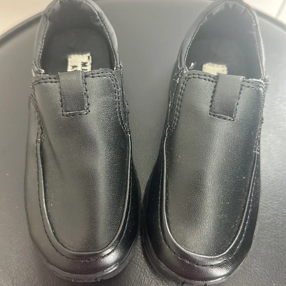 Madison Avenue‎ Boys Black dress shoes size 7.5